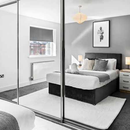City Centre - Two Bedroom Apartment - Juliet Balcony - Secure Parking - Wifi - Smart Tv - Top Rated -33S Birmingham Eksteriør billede