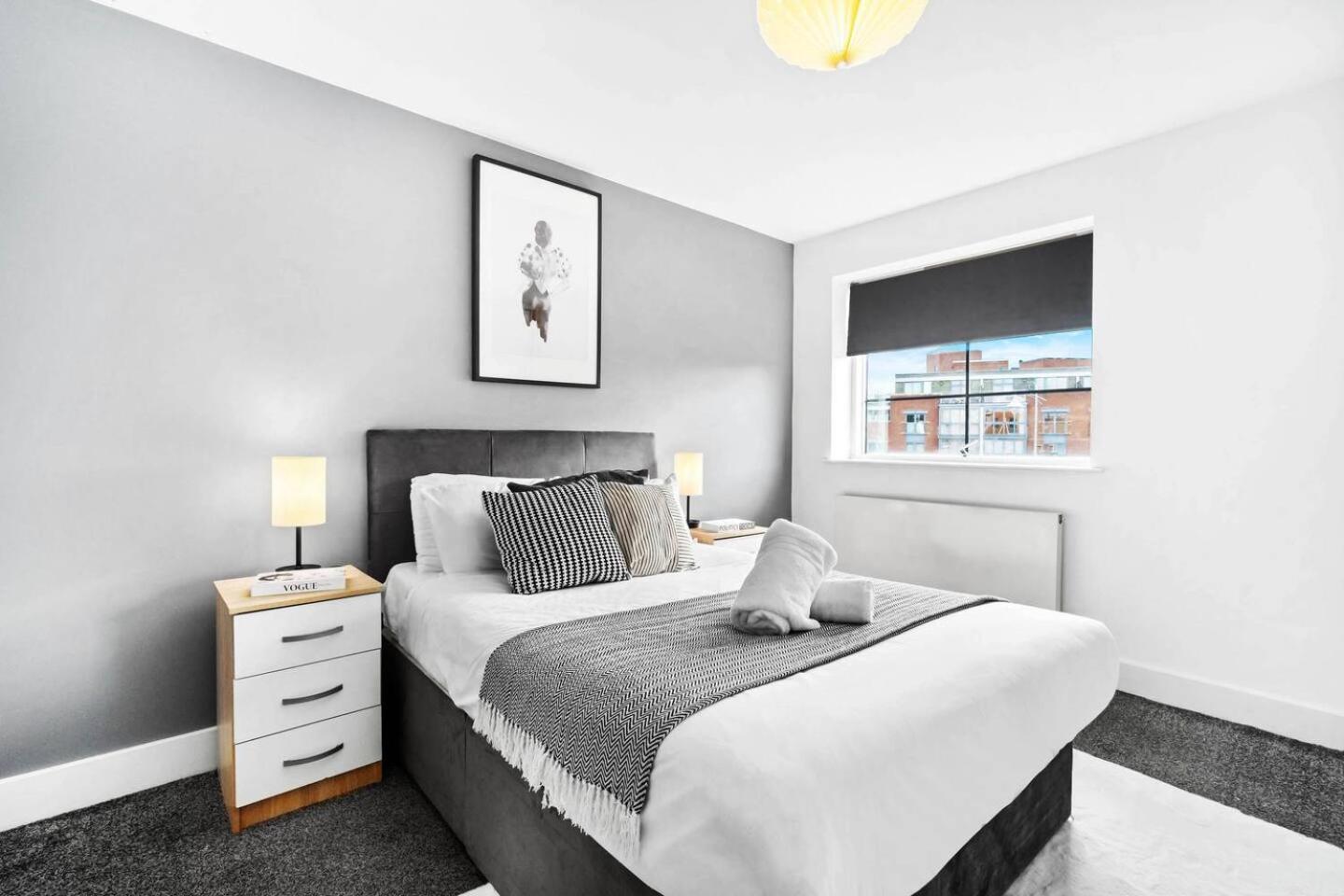City Centre - Two Bedroom Apartment - Juliet Balcony - Secure Parking - Wifi - Smart Tv - Top Rated -33S Birmingham Eksteriør billede